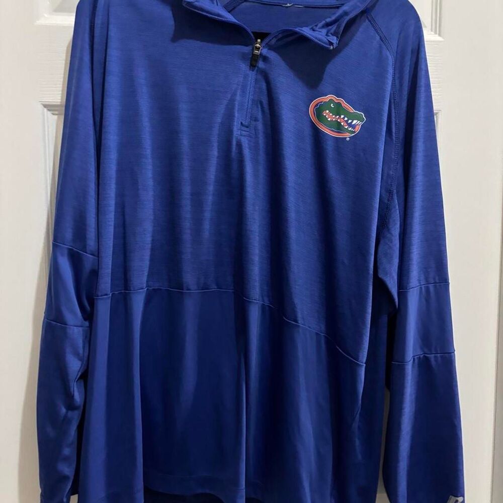 Nike Men's Blue and Navy Sweatshirt